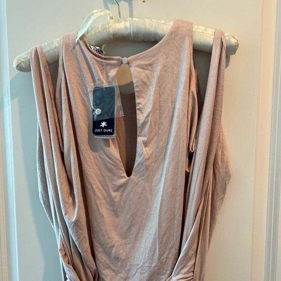 Splendid Dress XL Cold Shoulder Wrap Front
Dress - Picture 8 of 16